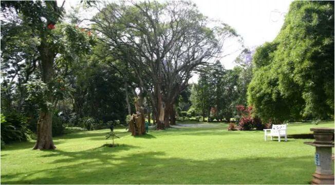 Outspan Hotel Nyeri Esterno foto